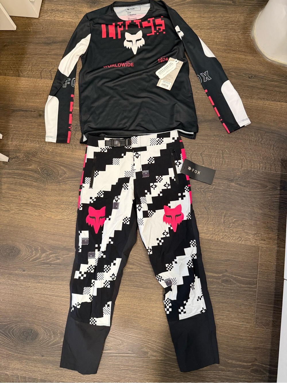 Fox Black White and Pink Pixel Motocross Kids Mountain Bike Set Zebra - Medium